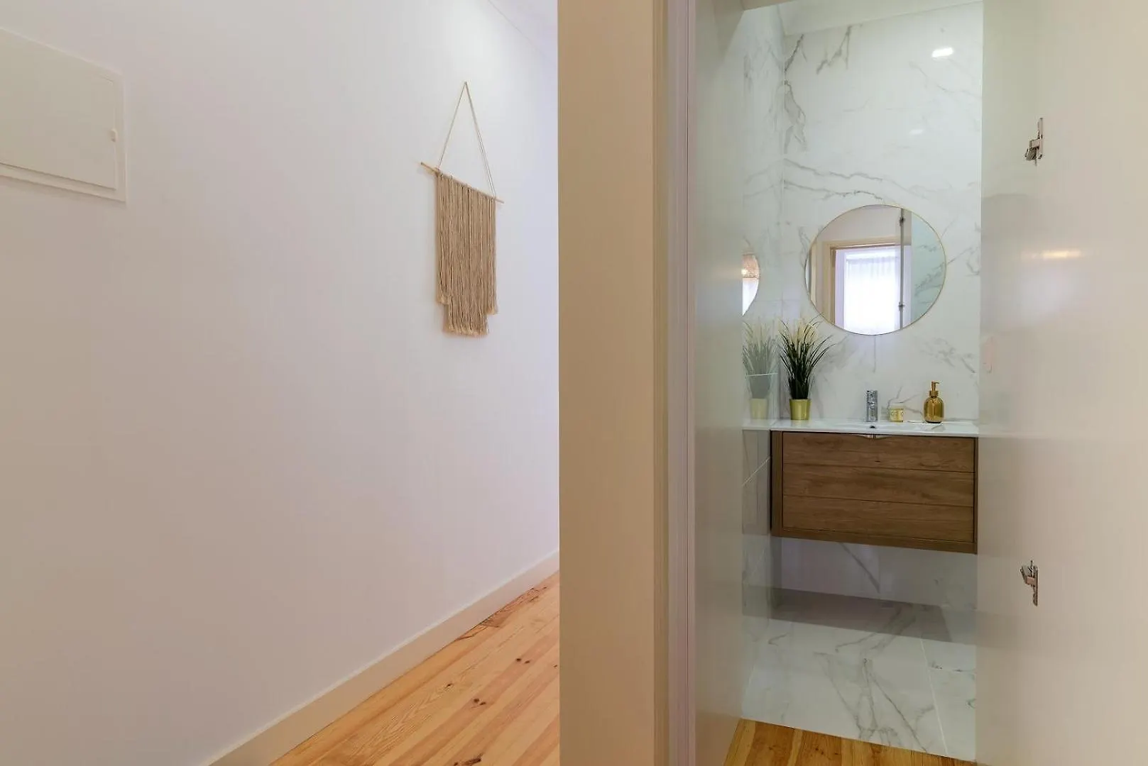 Appartamento Guestready - Dazzling Apt With Private Terrace Lisbona Portogallo