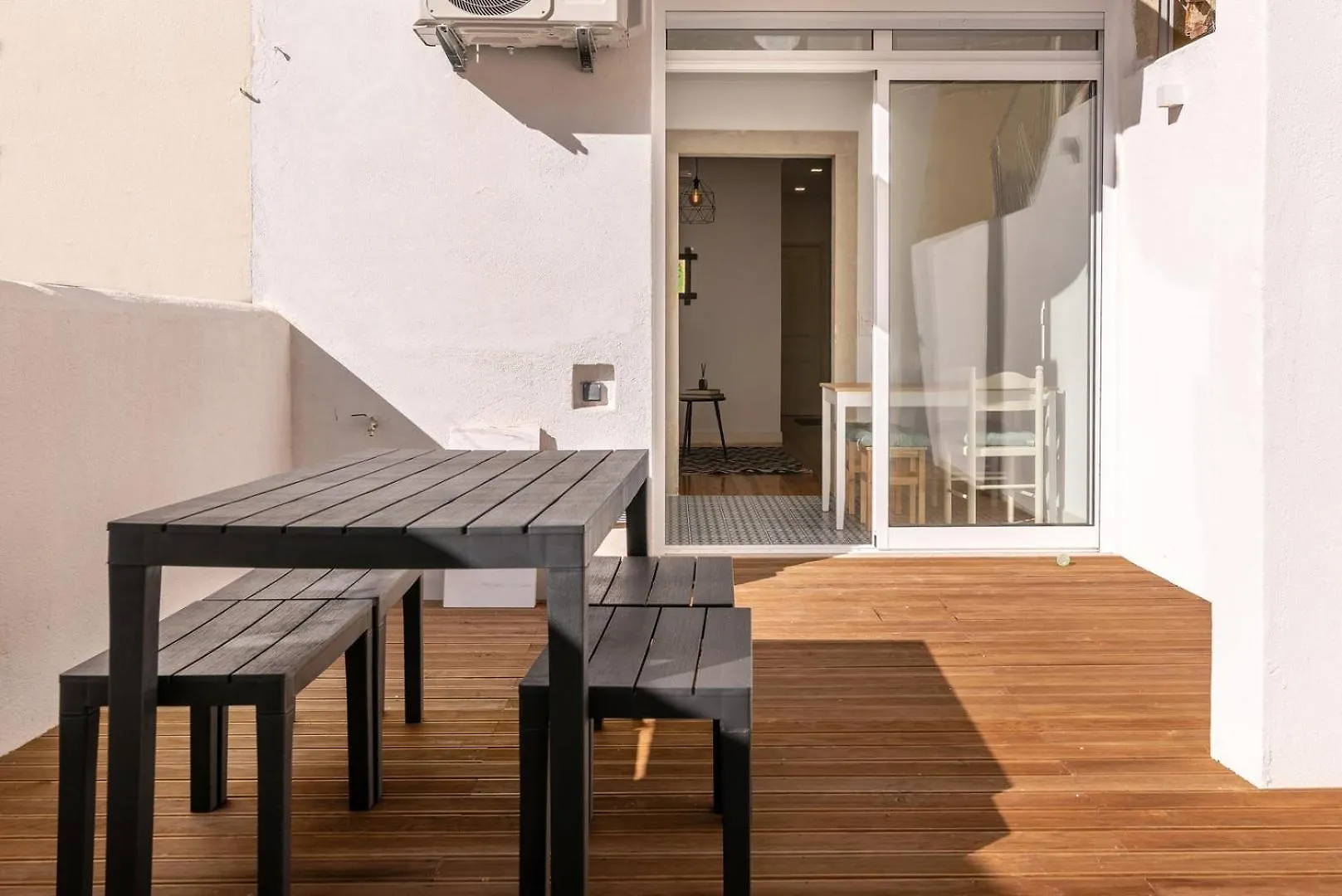 LisboaGuestready - Dazzling Apt With Private Terraceアパートメント ポルトガル